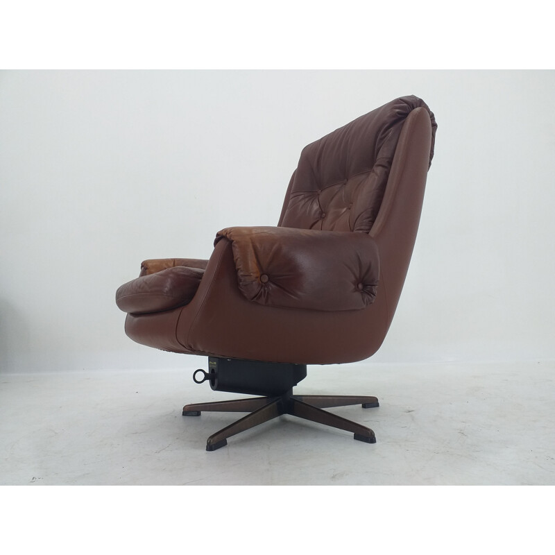 Mid Century Swivel Leather Armchair, PeeM, Finland, 1970s