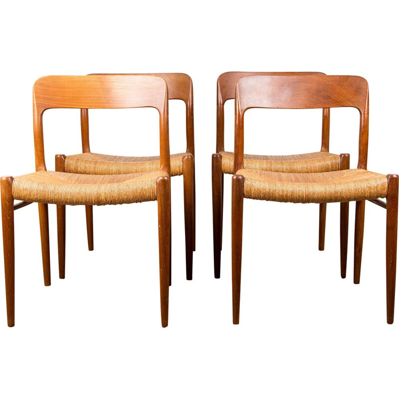 Suite of 4 vintage chairs in Teak and mulch, model N 75 by N.O.Moller Danoises 