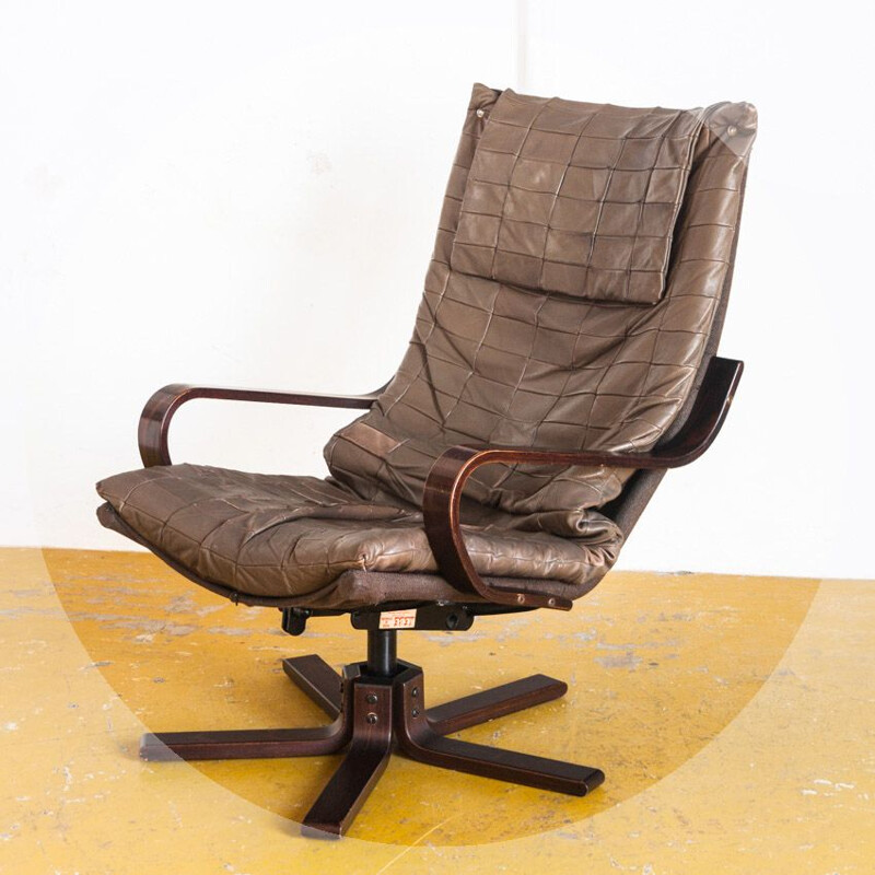 Vintage leather and wood armchair by Kebe Mobelfabrik, danish 1970 