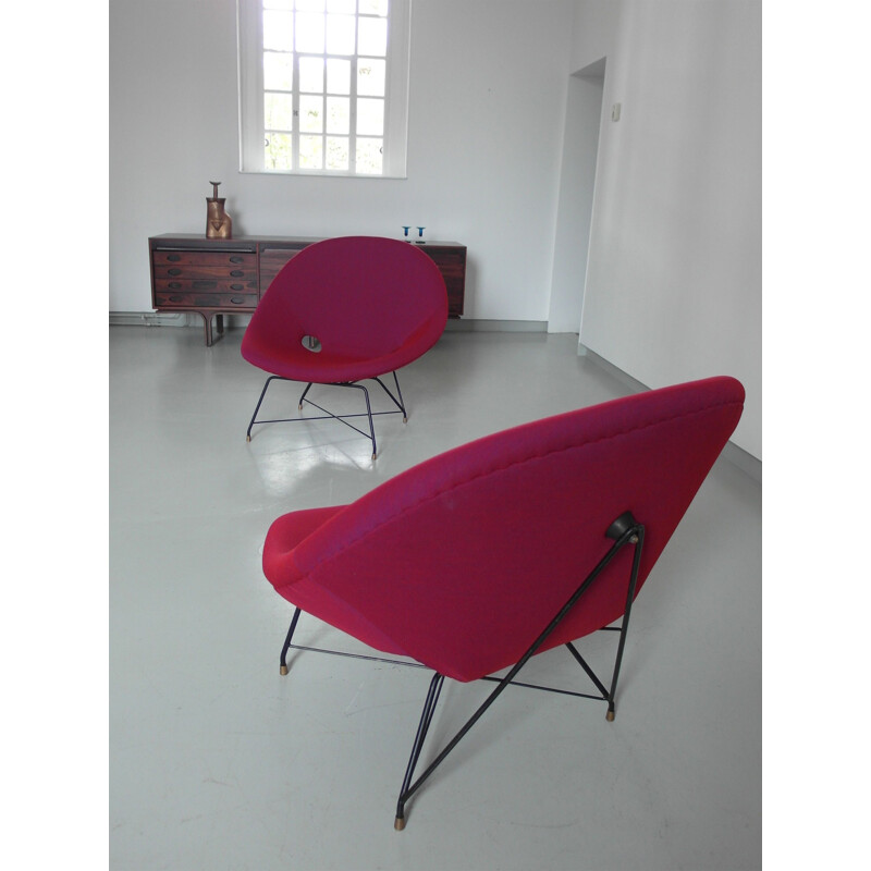 Coppia di sedie Cosmos vintage in rosso rubino di Augusto Bozzi per Saporiti 1954