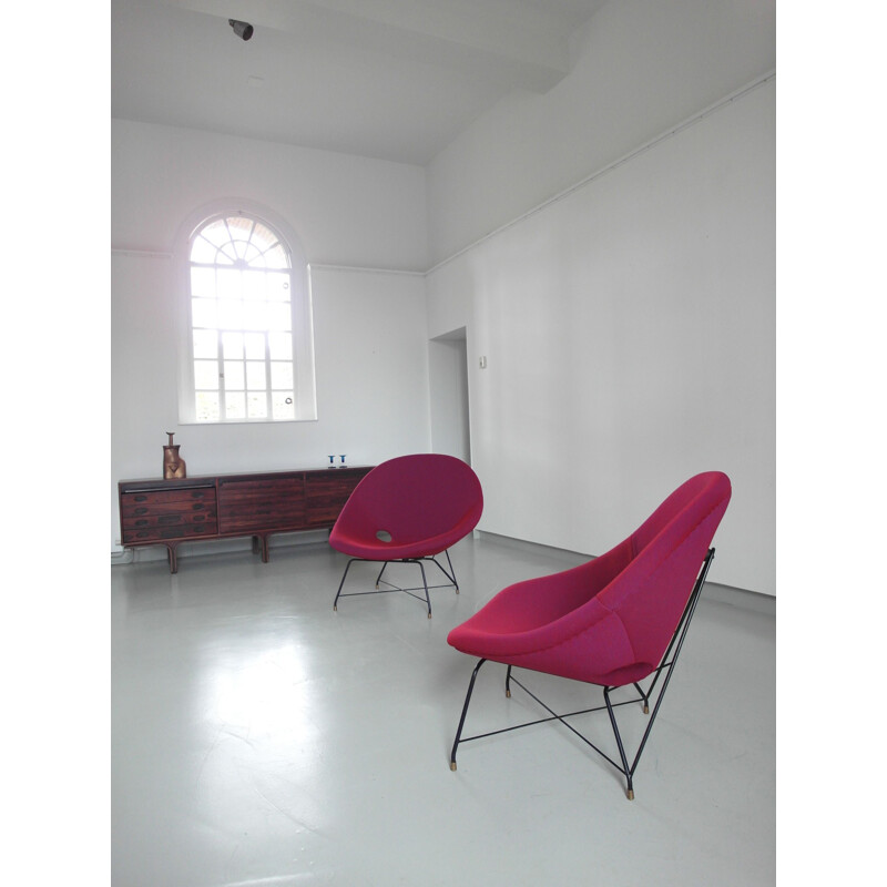 Paire de chaises Cosmos vintage en rouge rubis par Augusto Bozzi pour Saporiti 1954
