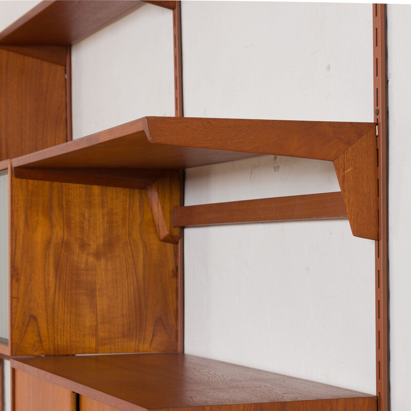 Vintage FM Wall Unit in teak with 3 cabinets and 10 shelves Kai Kristiansen