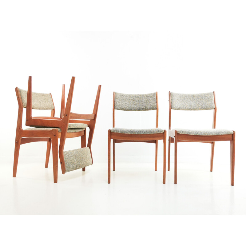 Set of 4 Teak Dining Chairs Johannes Andersen  Danish  Mid Century 