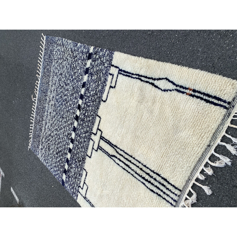 Tapis vintage berbere en laine tissé a la main de Beni Ouarain