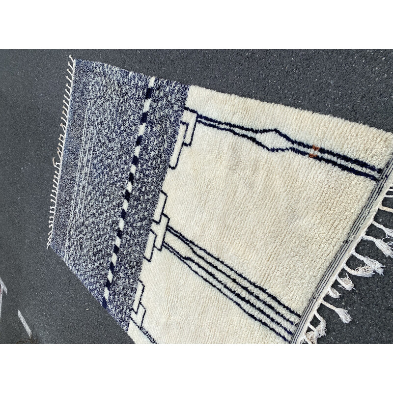Vintage handgeweven Berberwollen tapijt uit Beni Ouarain