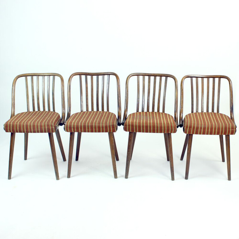 Set of 4 vintage bentwood chairs from Thonet, Czechoslovakia 1960