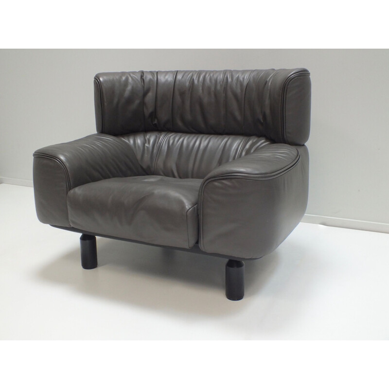 Vintage bull leather armchair by Gianfranco Frattini for Cassina 1987