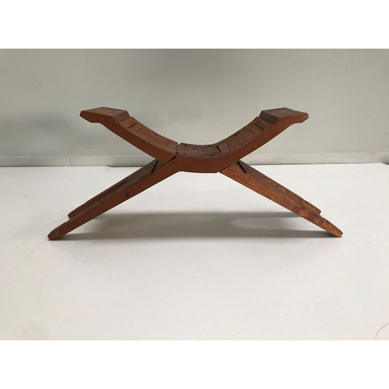 Taburete modernista de madera de teca tallada, plegable, Sudamérica 1970