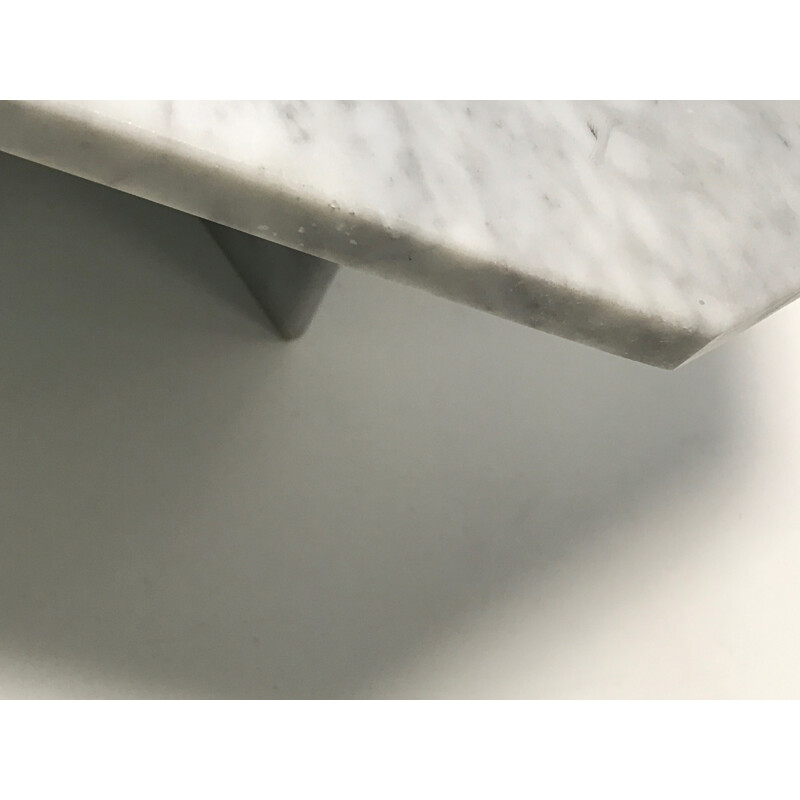 Table basse hexagonale vintage en marbre blanc Allemagne 1980