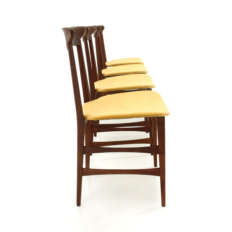4 chaises vintage avec assise en velours jaune 1950
