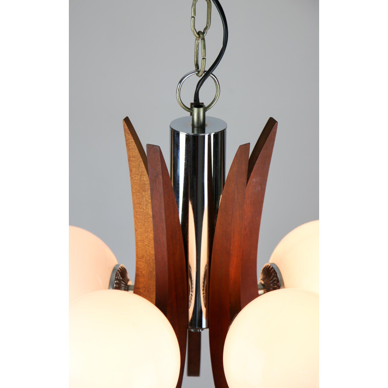 Lampadario vintage a 5 luci in vetro opalino e legno, Danimarca