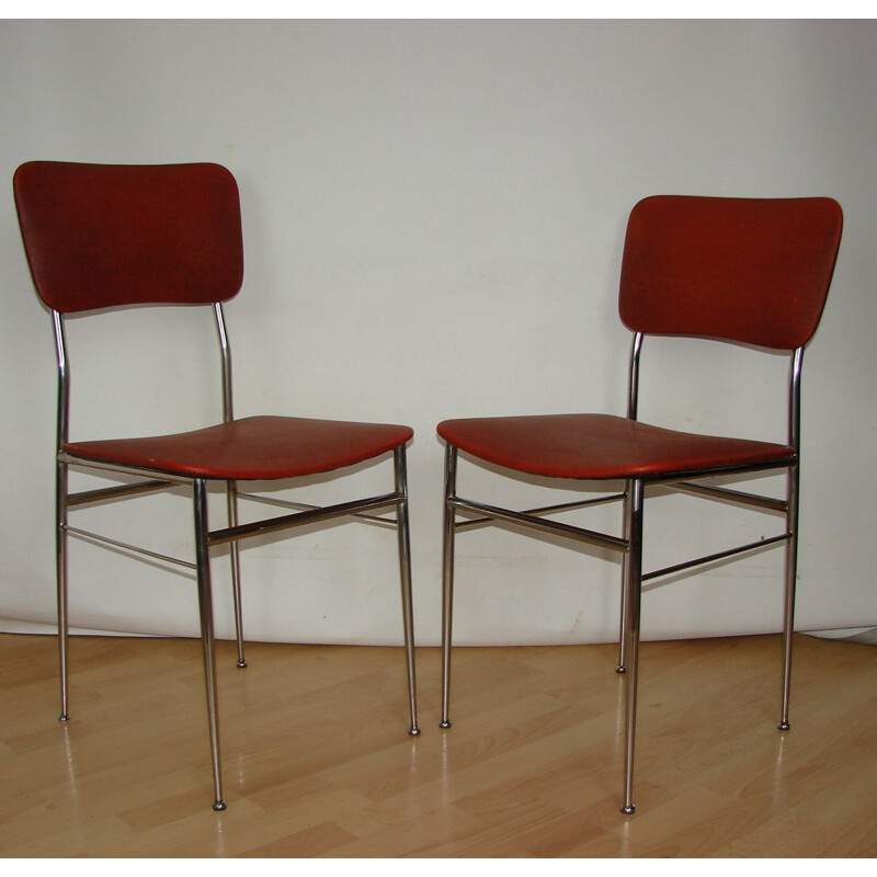 Pair of vintage chairs 1970