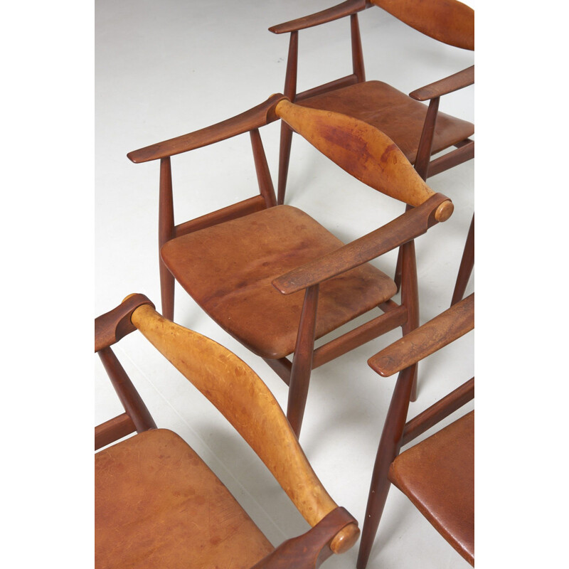 Set of 6 vintage Armchairs Model CH-34 in Teak by Hans J. Wegner for Carl Hansen & Søn, Denmark 1950