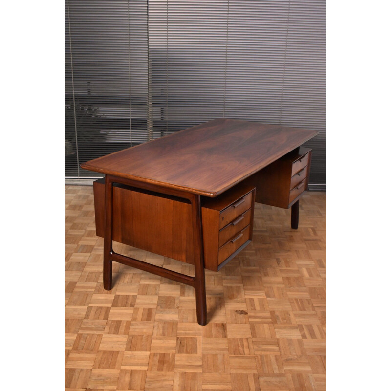 Vintage Model 75 Rosewood Desk Gunni Omann