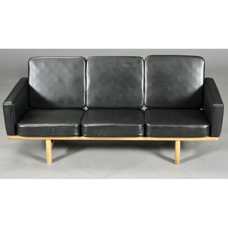 Vintage Scandinavian sofa Hans J Wegner for Getama model GE-2363