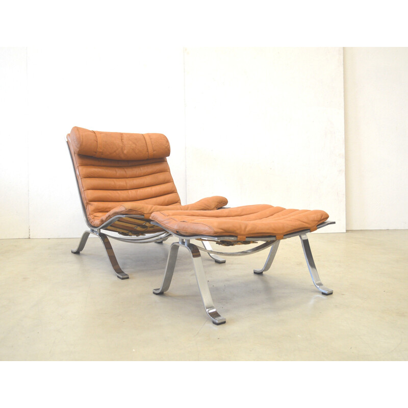 Chaise lounge "Ari" en acier chromé et cuir, Arne NORELL - 1960