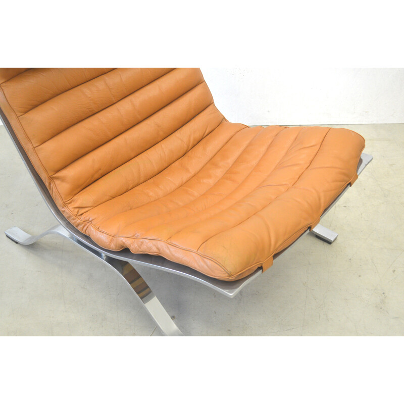 "Ari" lounge chair in chromed steel and leather, Arne NORELL - 1960s