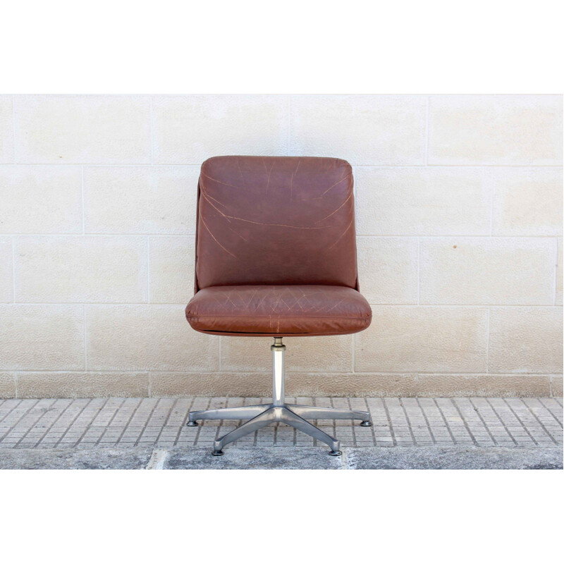 Bruine lederen fauteuil 1960