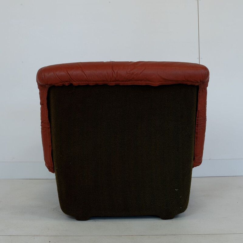 Grupo de asientos de cuero rojo vintage Lev