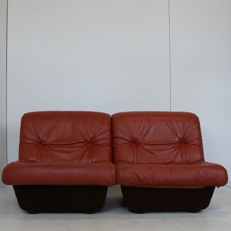 Grupo de asientos de cuero rojo vintage Lev