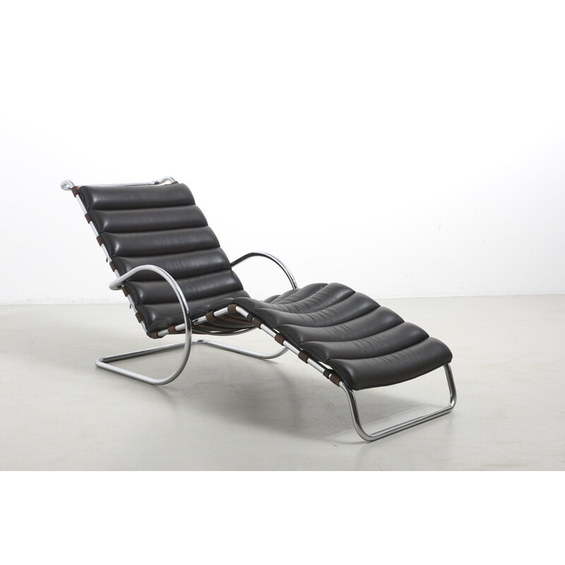 Fauteuil lounge MR en cuir vintage de Mies van der Rohe fabriquée par Knoll international, Italie 1960