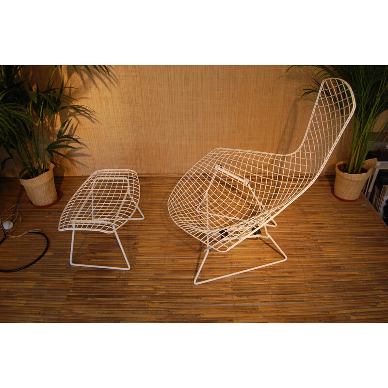 Mid-century white Knoll "Bird" armchair with ottoman, H. BERTOIA - 1950s