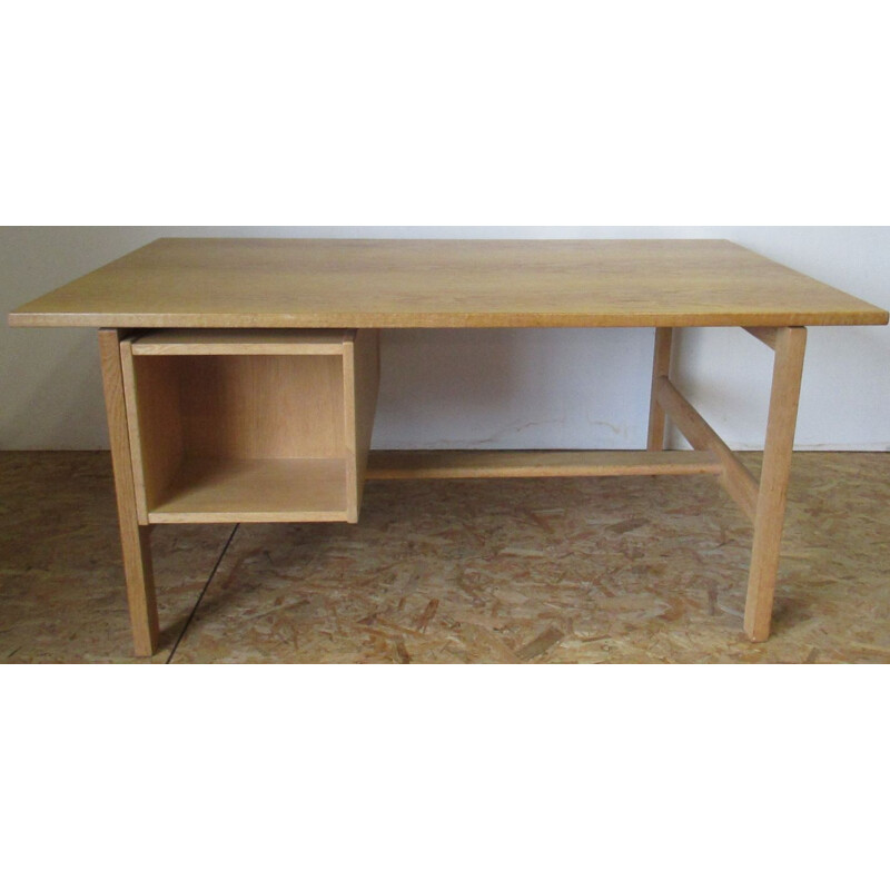 Vintage desk by Hans Wegner 1960