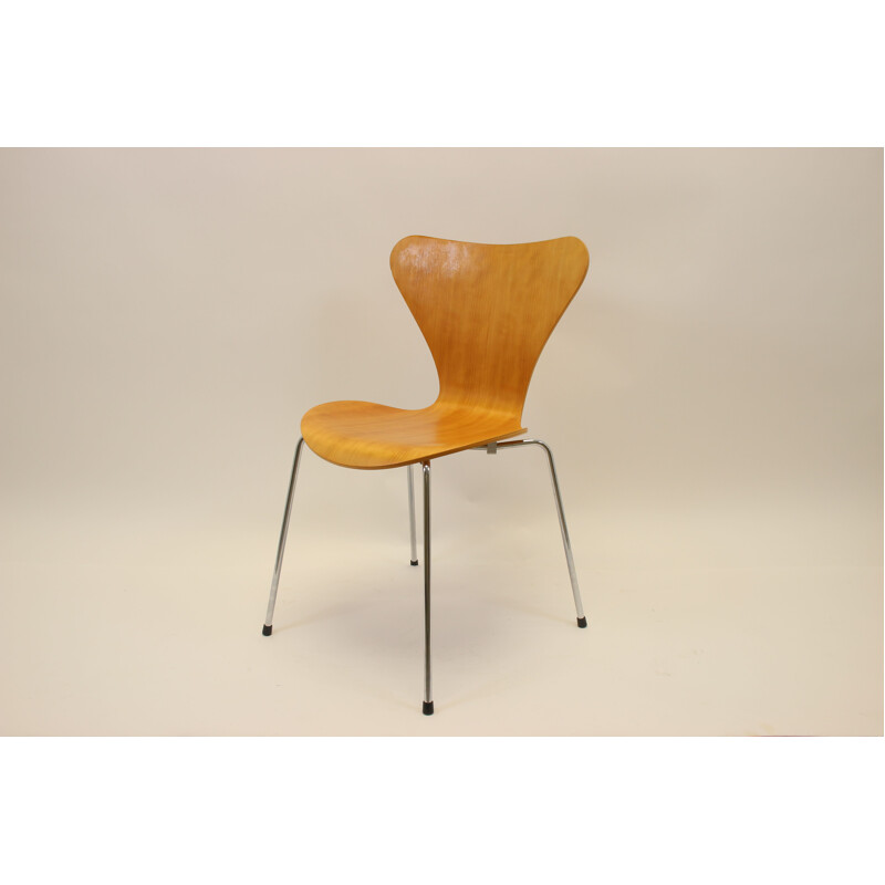 Vintage Butterfly chair model 3107 by Arne Jacobsen 1953