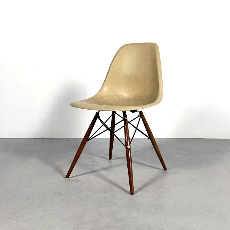 Vintage Cream DSW Dining Chair by Charles & Ray Eames for Herman Miller, 1980s