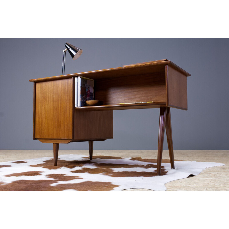 Petit vintage Freestanding desk in teak by Peter Lovig Nielsen 1960s