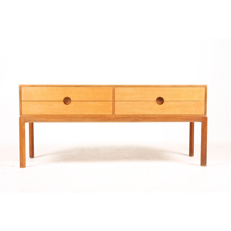 Odder Mobler little Scandinavian chest of drawers in oak wood, Aksel KJERSGAARD - 1950s