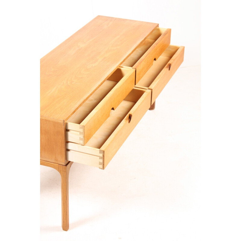 Odder Mobler little Scandinavian chest of drawers in oak wood, Aksel KJERSGAARD - 1950s