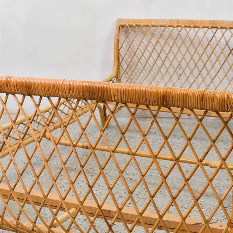 Vintage resting bed in bamboo and rattan