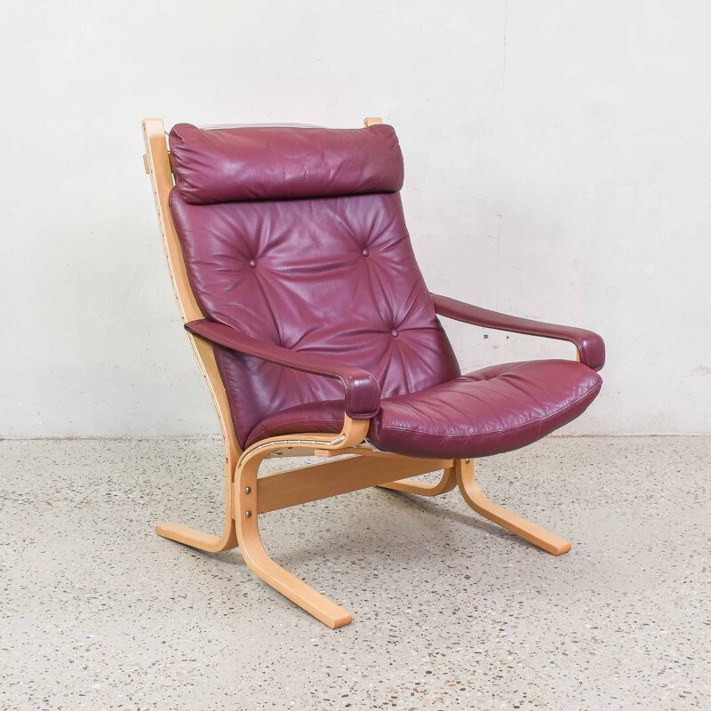 Pair of vintage Burgundy nap chairs by Ingmar Relling for Westnofa 