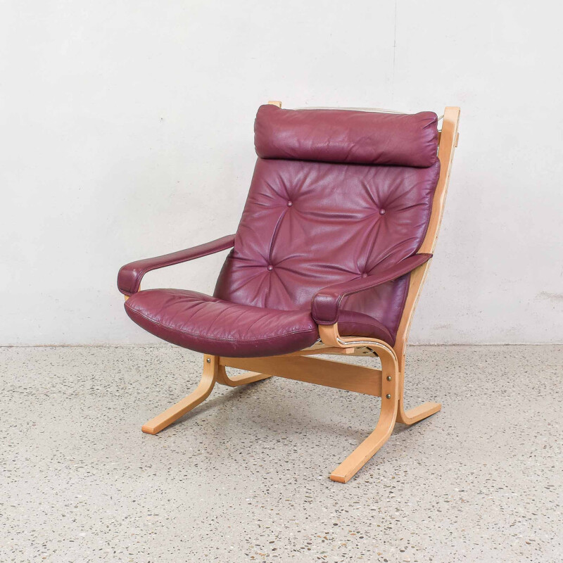 Pair of vintage Burgundy nap chairs by Ingmar Relling for Westnofa 