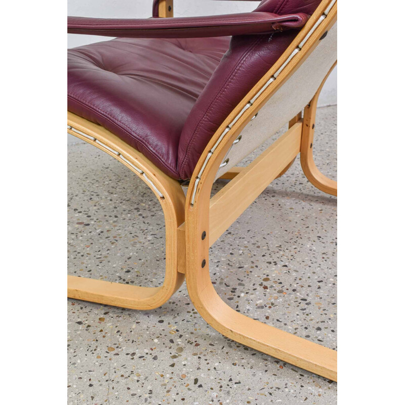 Pair of vintage Burgundy nap chairs by Ingmar Relling for Westnofa 