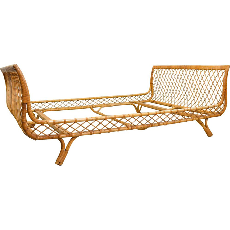 Vintage resting bed in bamboo and rattan