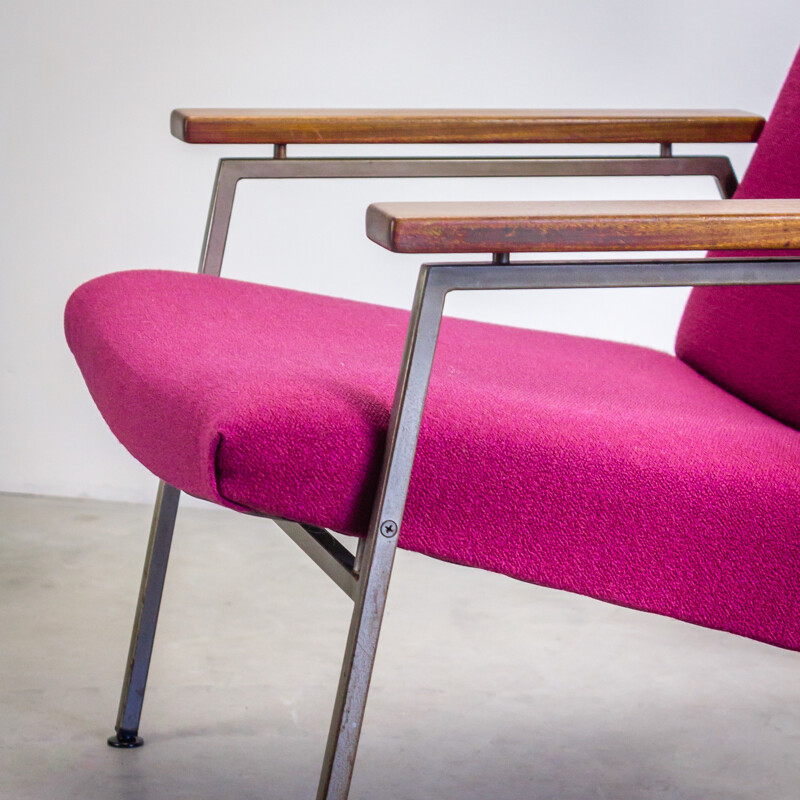 Mid-century Gelderland fuschia pink armchair, Rob PARRY - 1960s