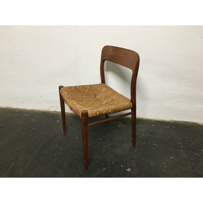 Set of 4 vintage Dining chairs Moller model 75