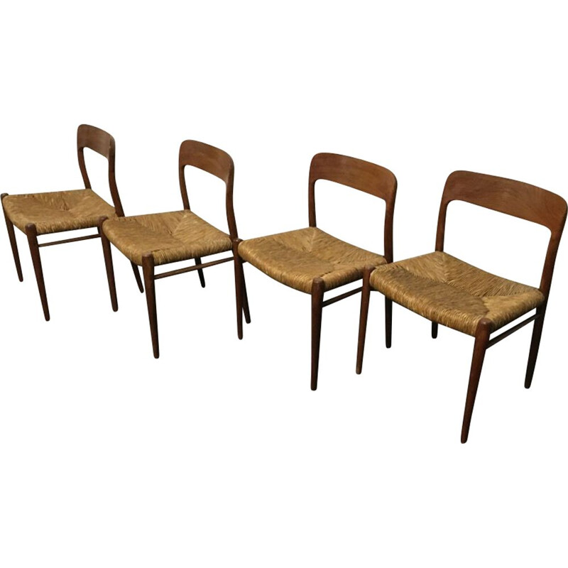 Set of 4 vintage Dining chairs Moller model 75