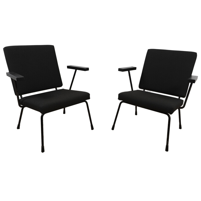 Pair of Vintage Model 1407 lounge chair by Wim Rietveld and A.R. Cordemeyer