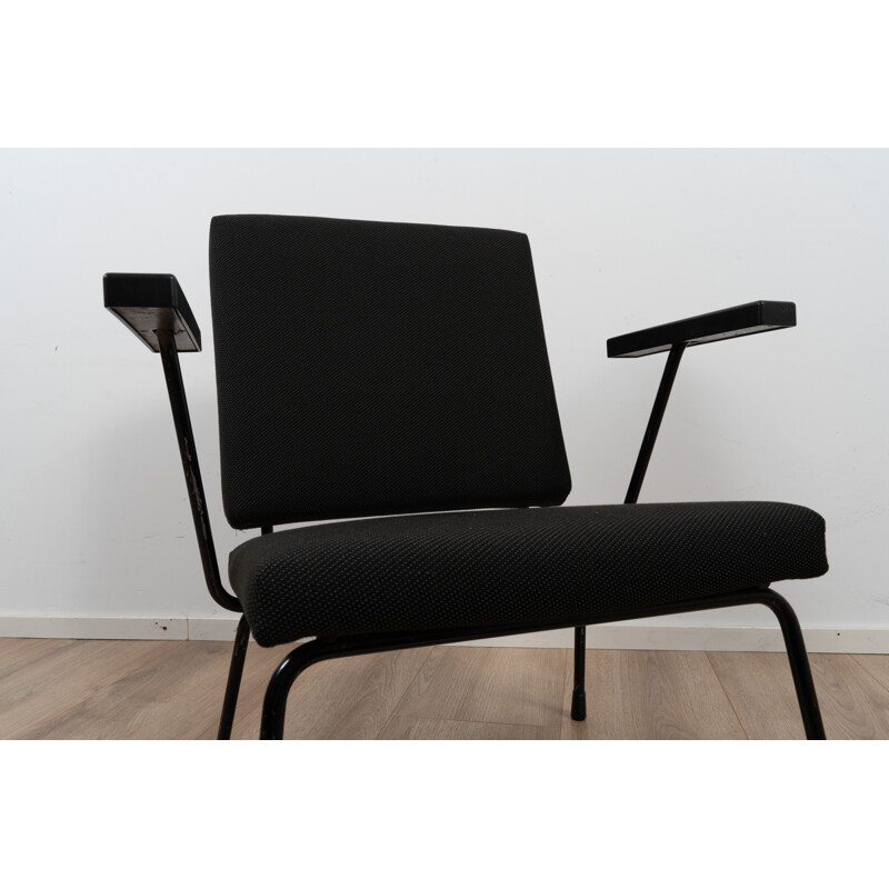 Pair of Vintage Model 1407 lounge chair by Wim Rietveld and A.R. Cordemeyer