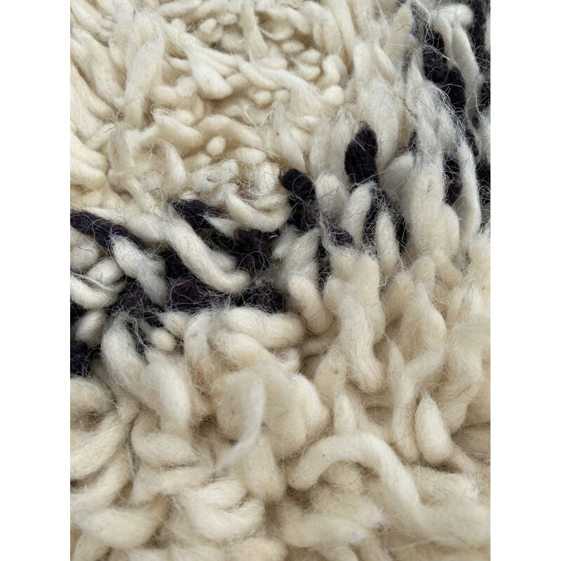 Alfombra vintage de lana tejida a mano Beni Ouarain