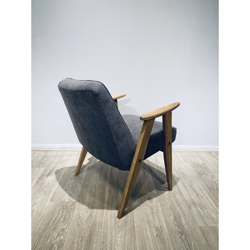 Vintage light armchair, model 366, J. Chierowski, 1960