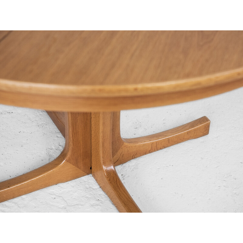 Vintage round oak extensible dining table, Denmark 1960