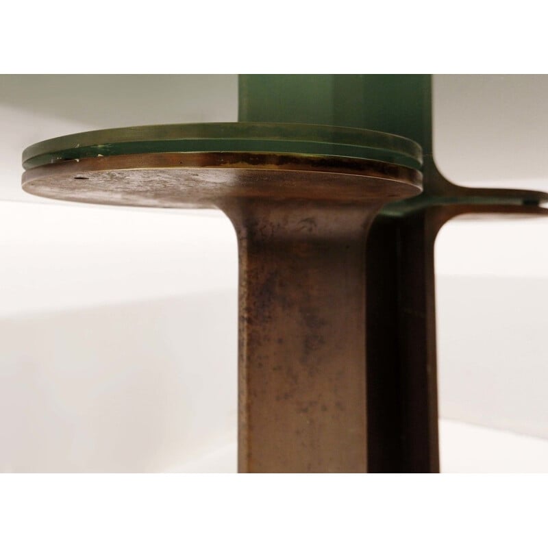Tavolo vintage 'TL59' in bronzo patinato marrone e vetro fumé di Tobia