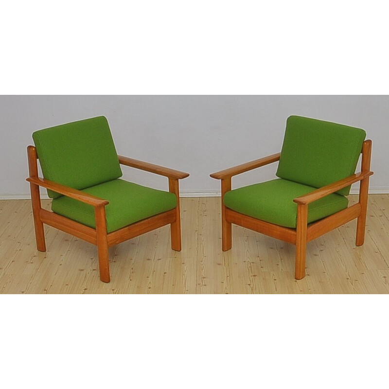 Pair of Knoll Antimott 1960 vintage armchairs