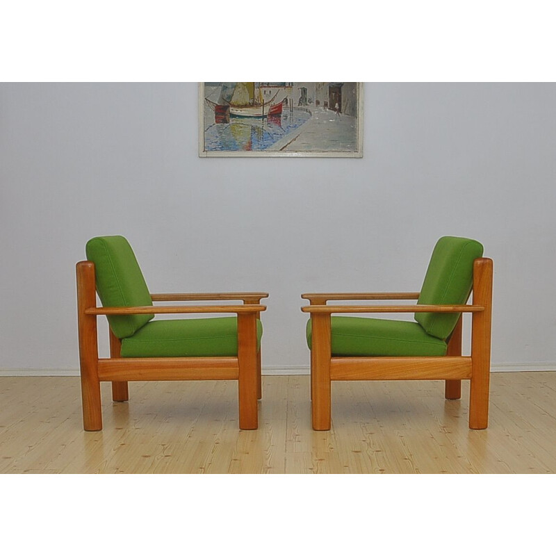 Pair of Knoll Antimott 1960 vintage armchairs
