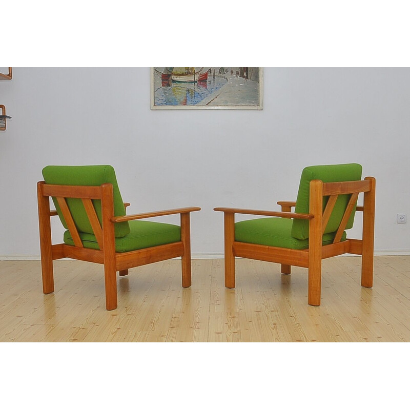 Pair of Knoll Antimott 1960 vintage armchairs