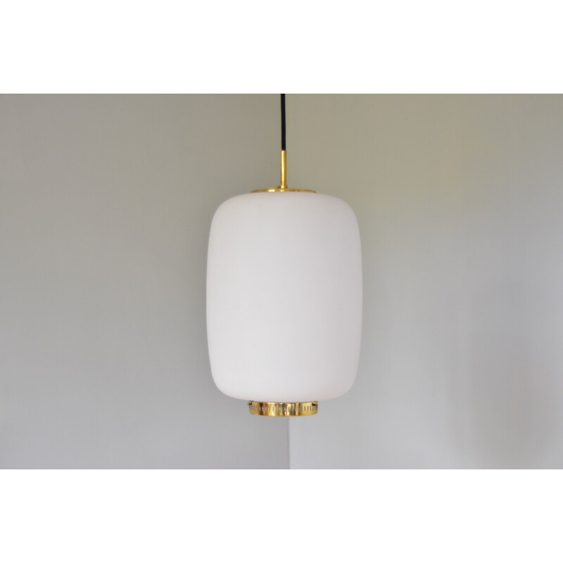 Grande suspension vintage Bent Karlby Kina Laiton et Opaline de Lyfa, Danemark 1955